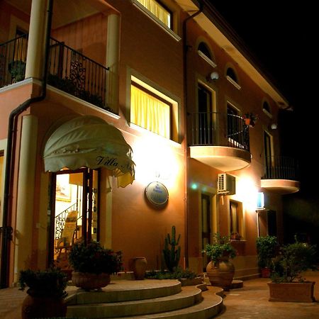 Villa Aurora Le Castella  Exterior photo