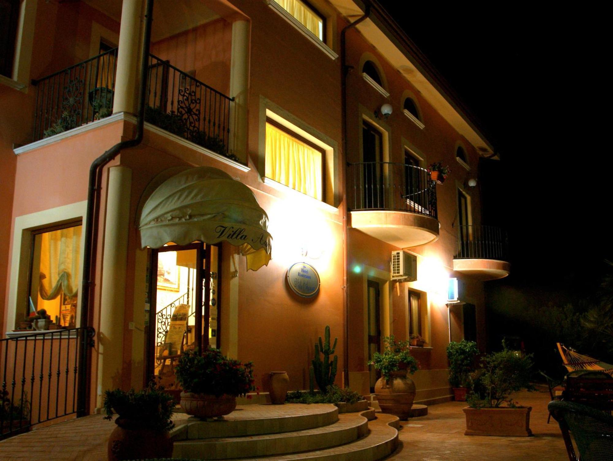 Villa Aurora Le Castella  Exterior photo