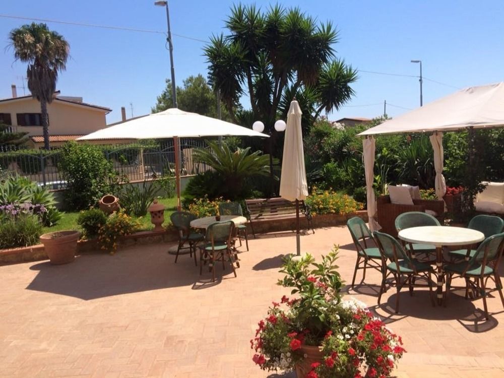 Villa Aurora Le Castella  Exterior photo
